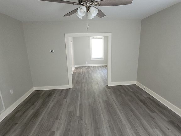 4th image of 4848 Old Park Rd