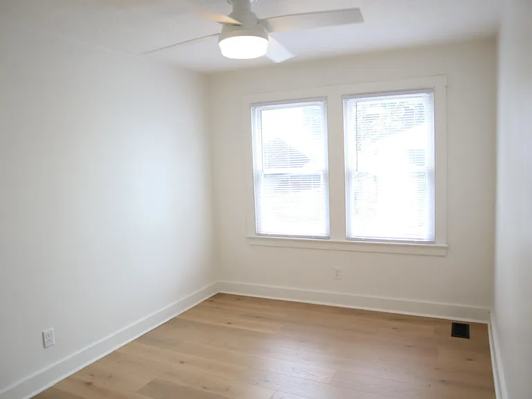535 Lilly Ave — Photo 13