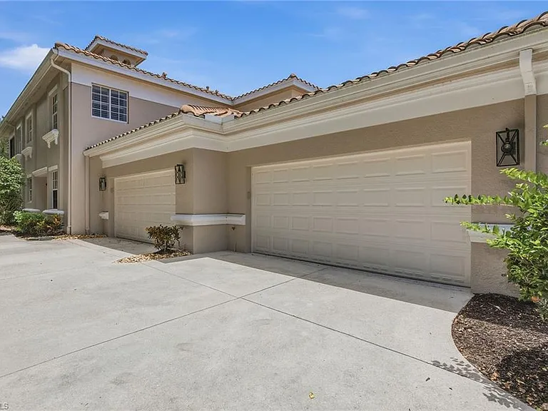 3995 Deer Crossing Ct #201 — Photo 22