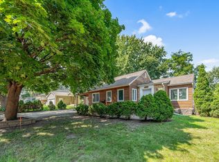 447 Bernard St E, West Saint Paul, MN 55118