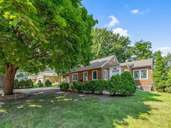 447 Bernard St E, West Saint Paul, MN 55118