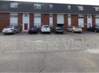 24 Buchanan Ct UNIT 20, Charleston, IL 61920