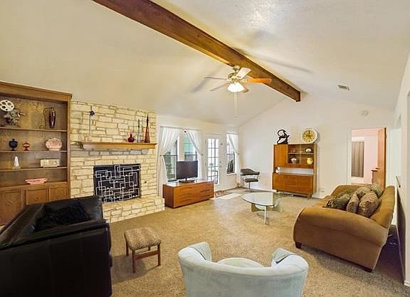 Spacious Living Area