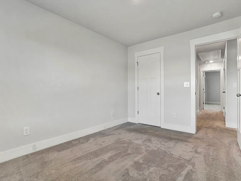207 Dalmatian Dr — Photo 19