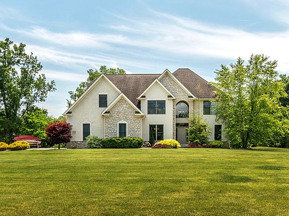 2nd image of 4054 Whispering Creek Ln