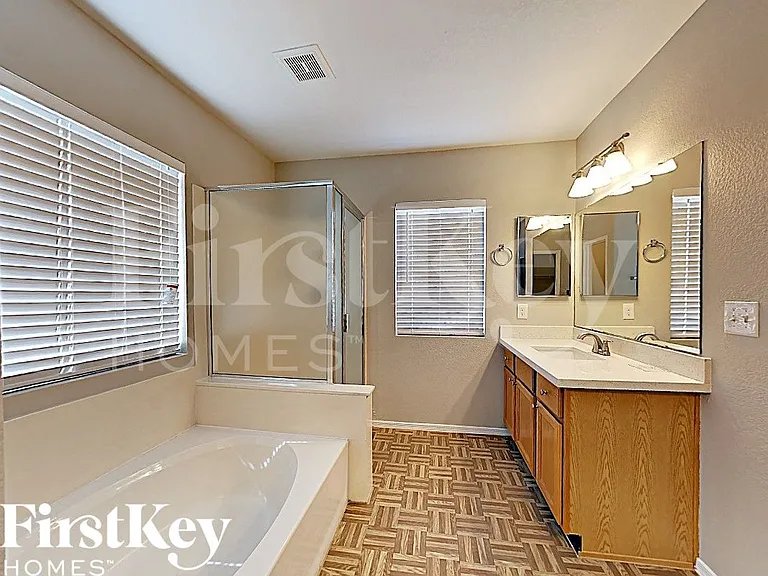 7323 E Navarro Ave — Photo 11