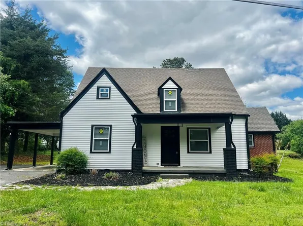 130 Greenway Dr, Mount Airy, NC 27030