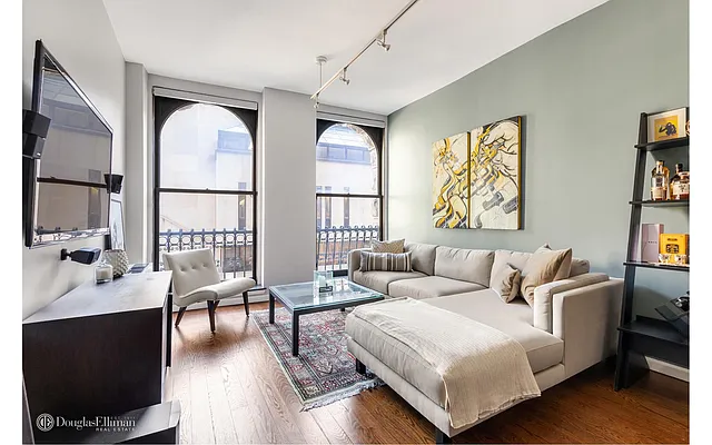 Rented by Douglas Elliman | media 17