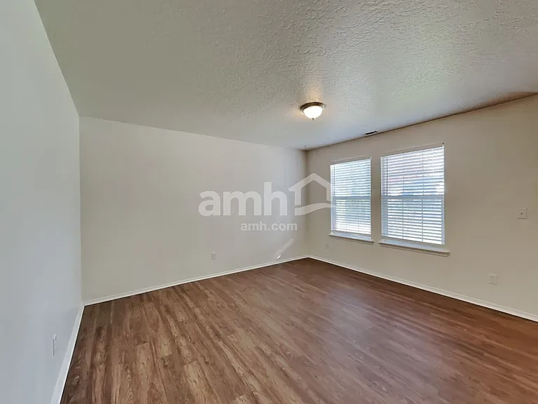 372 W Wood Owl Dr — Photo 8