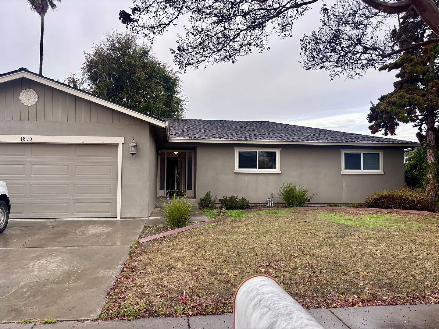 1890 Cerra Vista Dr photo 1