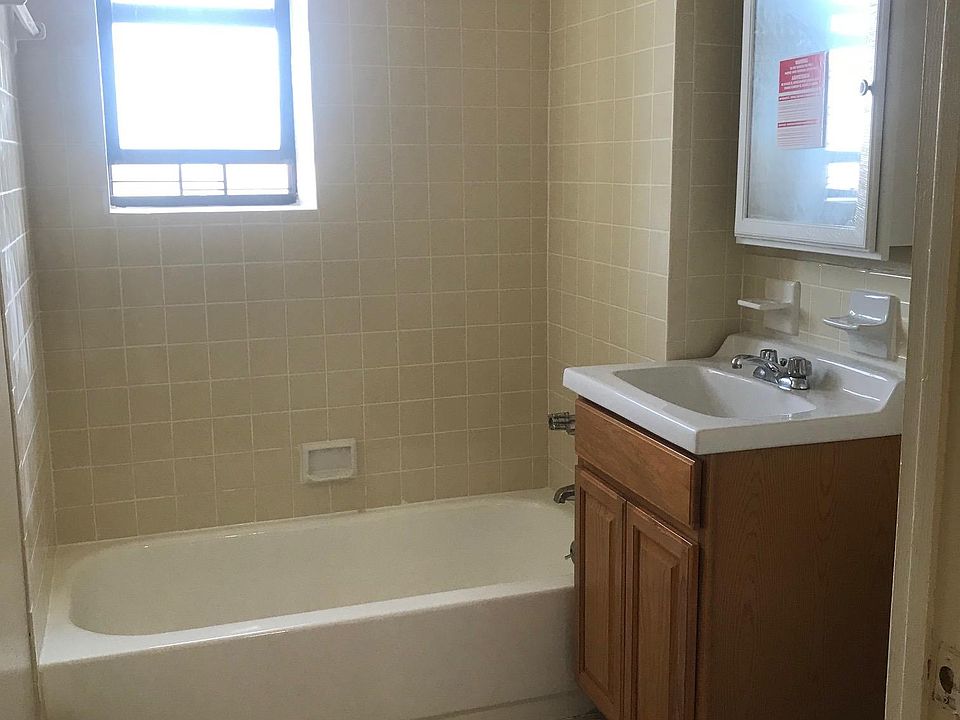 1st image of 2323 Walton Ave #1