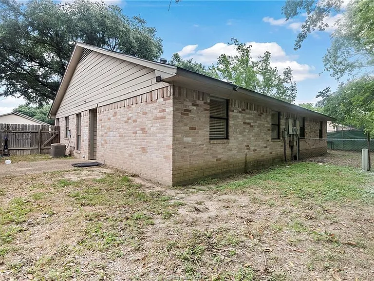 616 Cross Timbers Dr — Photo 23