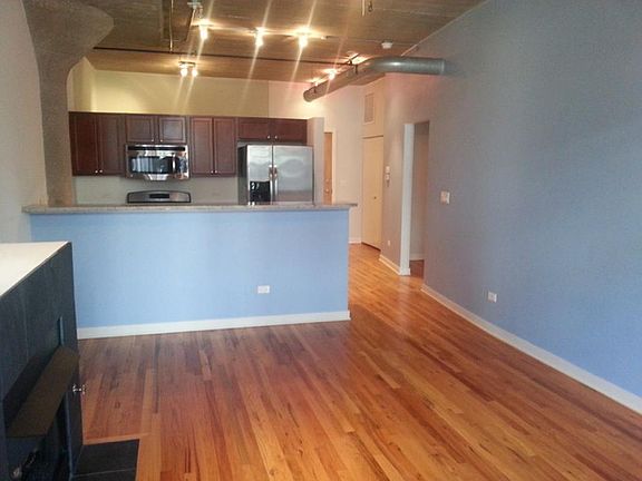 5th image of 1150 W 15th St Unit 206