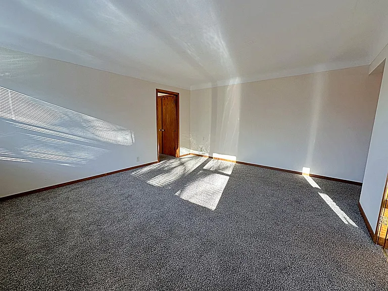 Ford Parkway Apartments — Photo 30