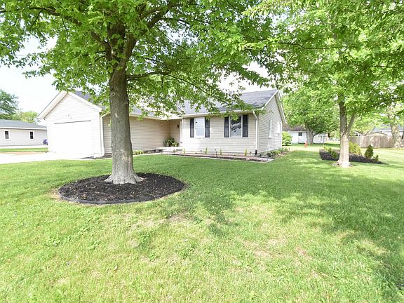 4th image of 615 Gregory Ln