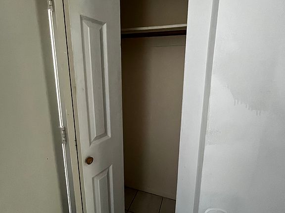 3rd image of 1461 Croftwood Dr