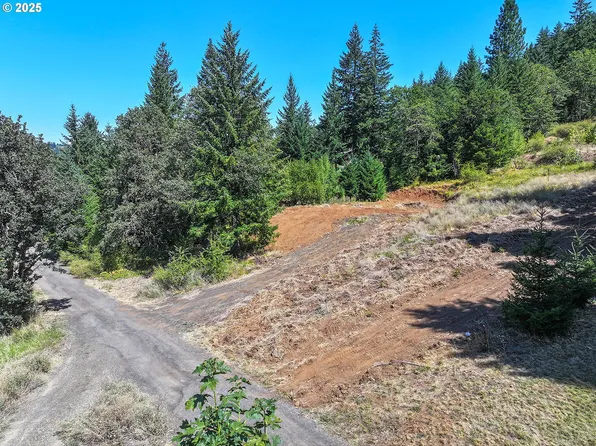 3355 James Rd, Hood River, OR 97031