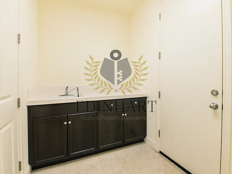 3952 Serena Ave — Photo 13