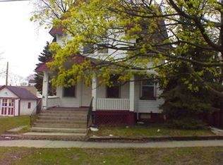 517 4th St, Waukegan, IL 60085