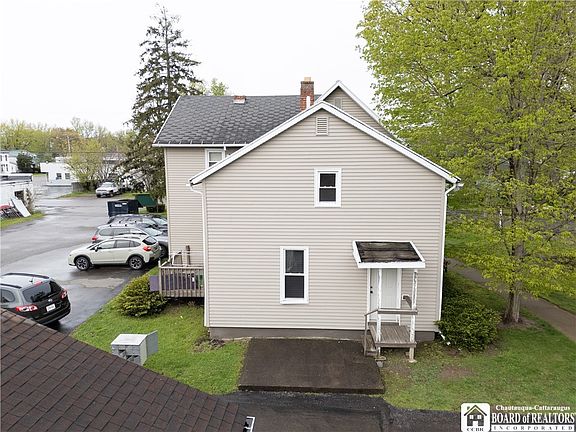 4th image of 15 Chautauqua St