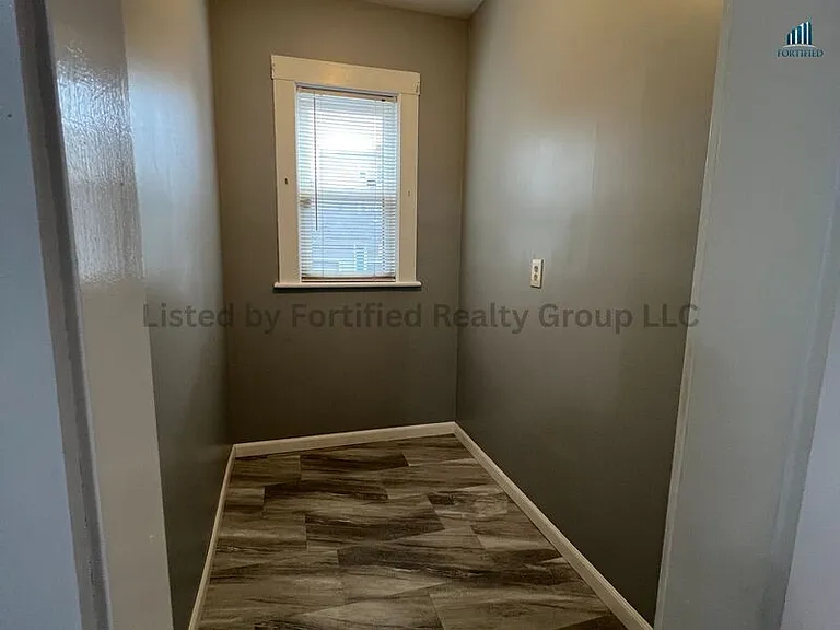 142 Washington St #1 — Photo 12