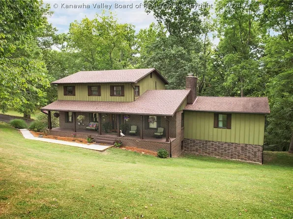 110 Quarterhorse Dr, Scott Depot, WV 25560