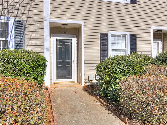 3rd image of 4733 Brookwood Ln