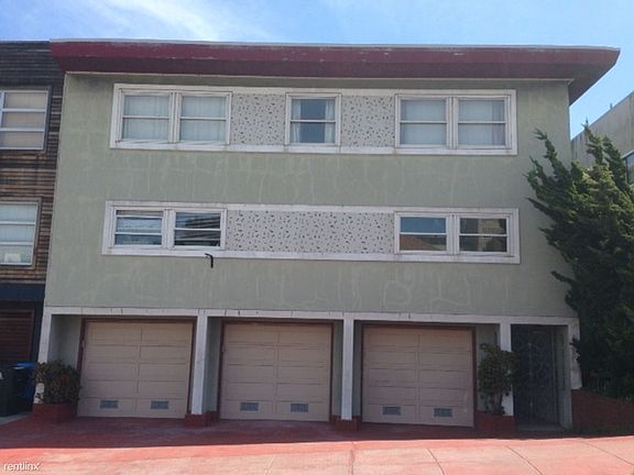 3rd image of 960 Baker St #4