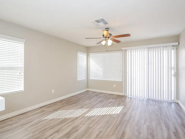 1814 La Villa Dr — Photo 7