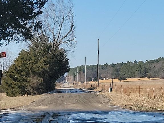 4th image of 17533 Rockey Ln