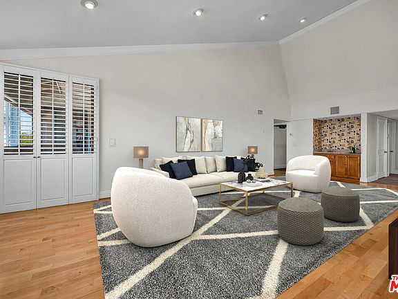 4th image of 5325 Lindley Ave Unit 308