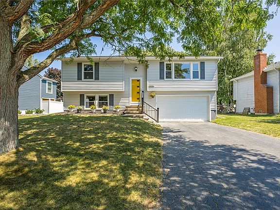 3rd image of 5779 Clover Meadow Ln