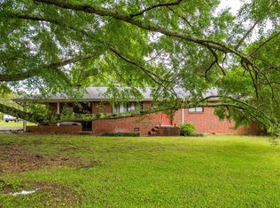 108 Valley Dr, Trenton, GA 30752