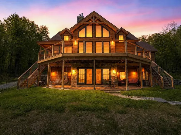 365 Tunnel Stream Road, Benton, NH 03785