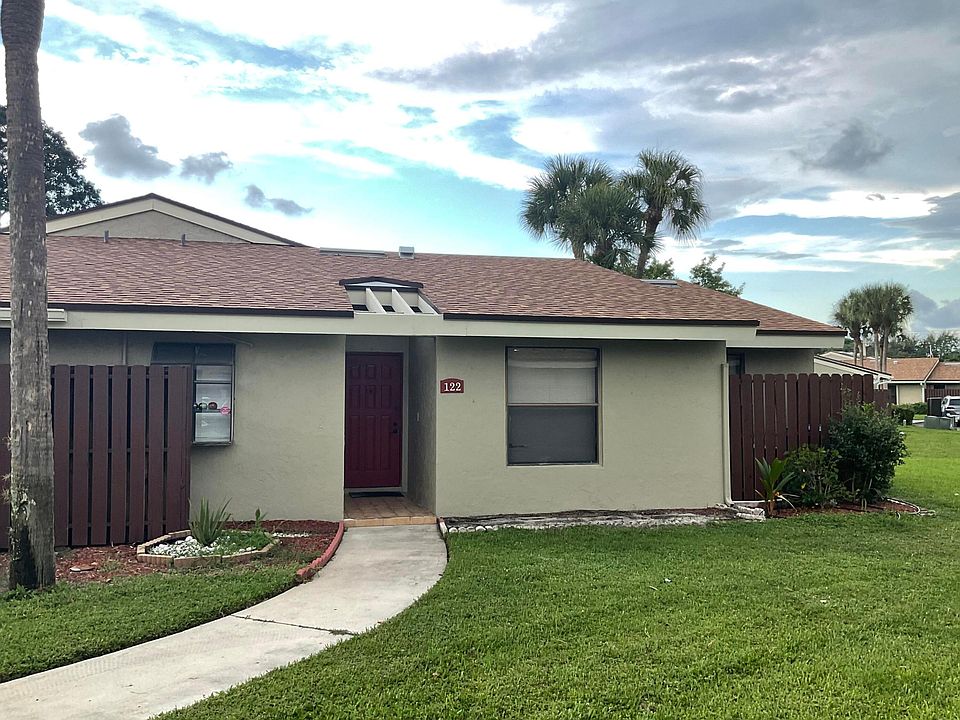 1st image of 122 Meadows Drive