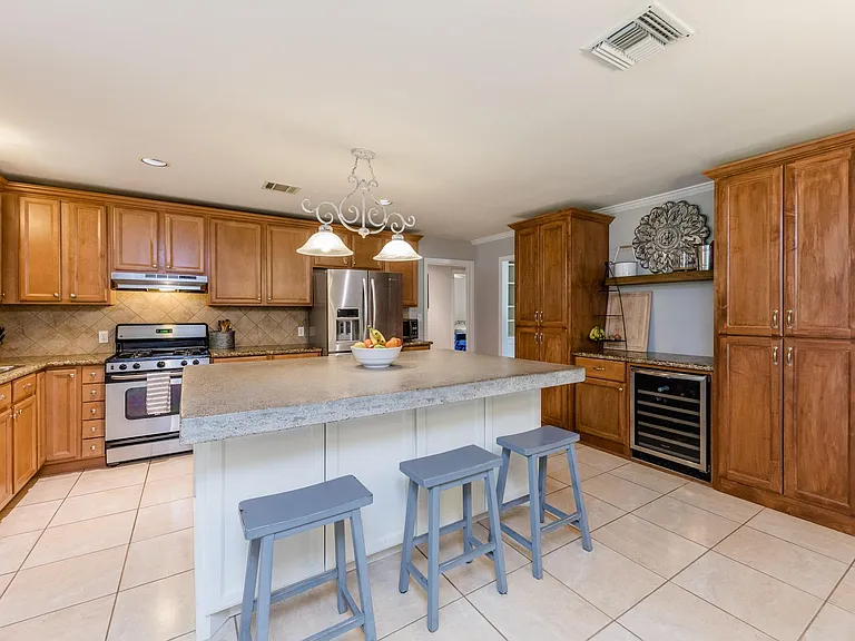 8323 Lorrie Dr — Photo 13