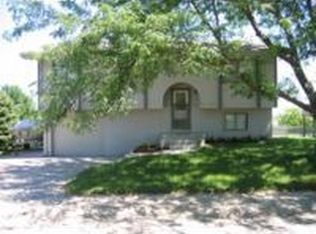 13811 Greenfield Rd, Omaha, NE 68138