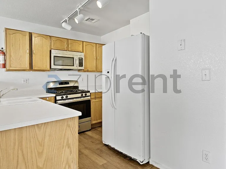 2500 Sierra Bello Ave #120 — Photo 7