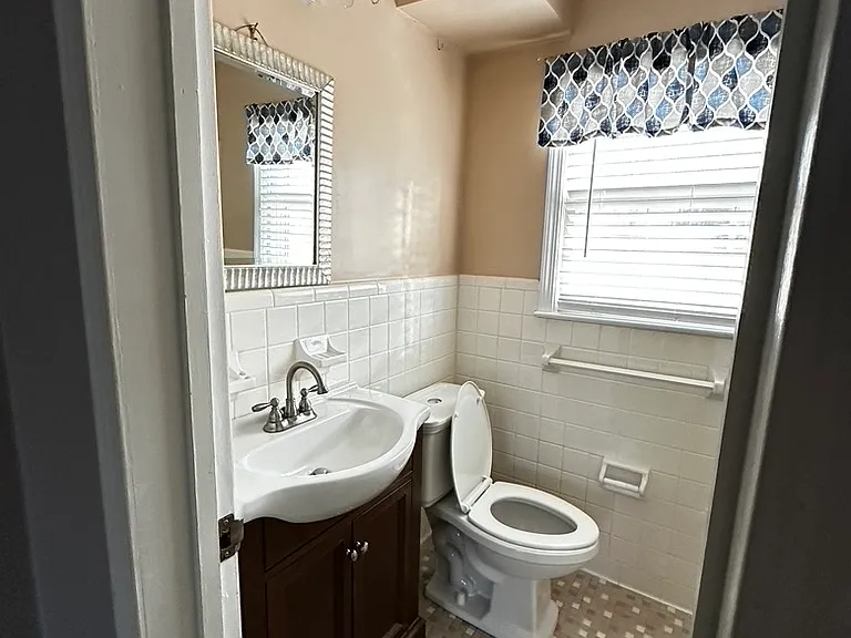 2120 Sandlewood Ln — Photo 10