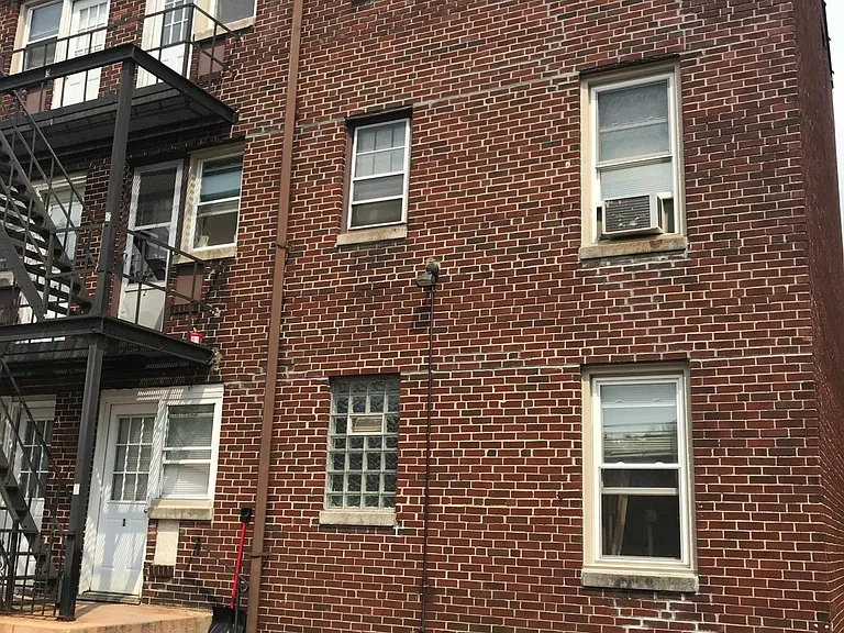 1174 Kenmore Ave #9 — Photo 9