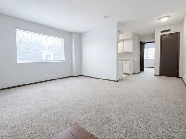 814 S 18th St #1, Lincoln, NE 68508