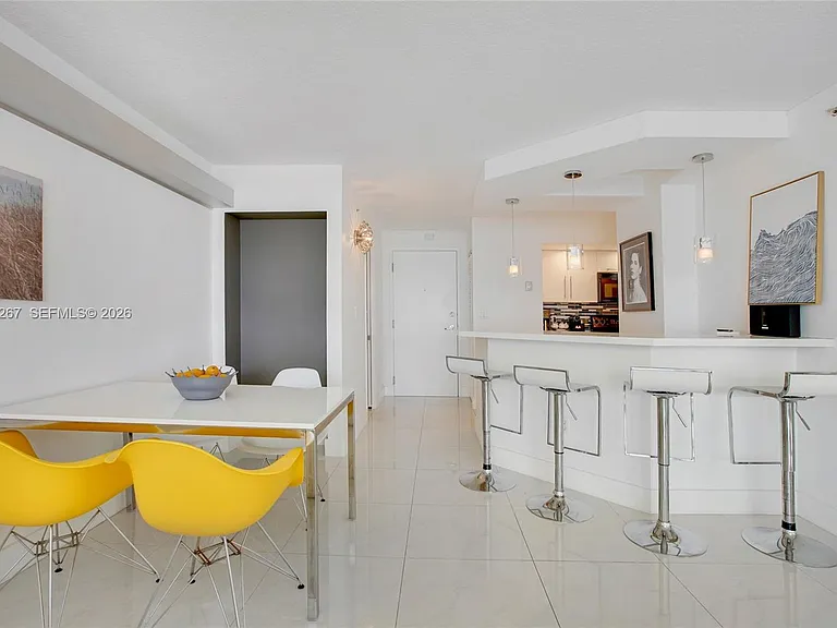 6917 Collins Ave #820 — Photo 8
