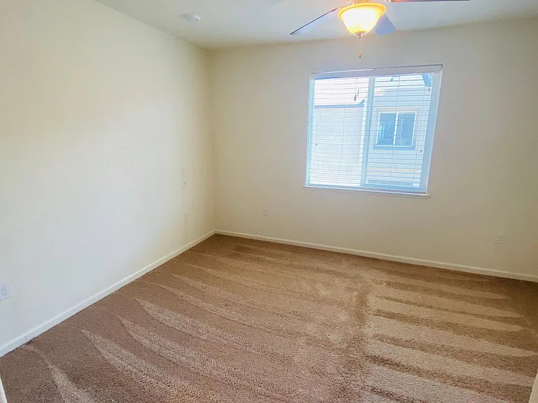 3172 Sterling Ridge Cir — Photo 31