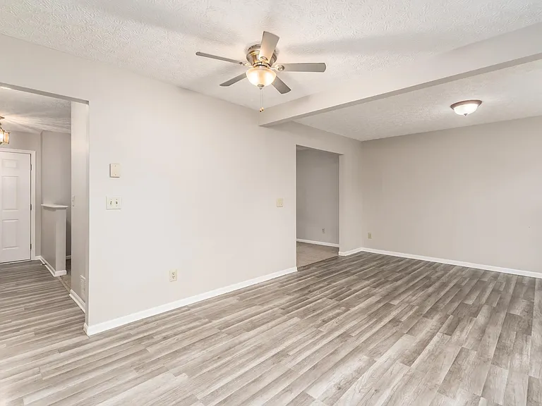 260 Timber Ridge Dr E — Photo 8