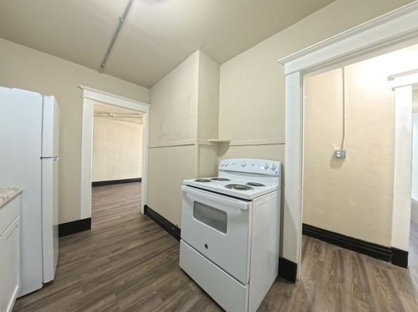 2901 Cottage Grove Ave #3