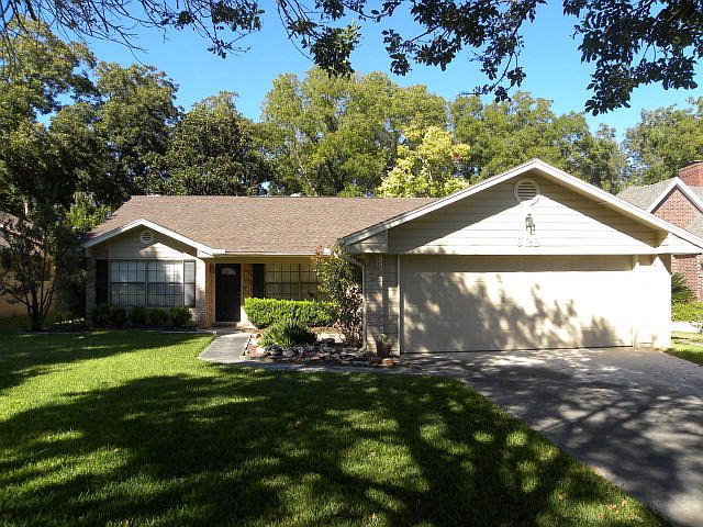 1st image of 622 Woodlake Dr