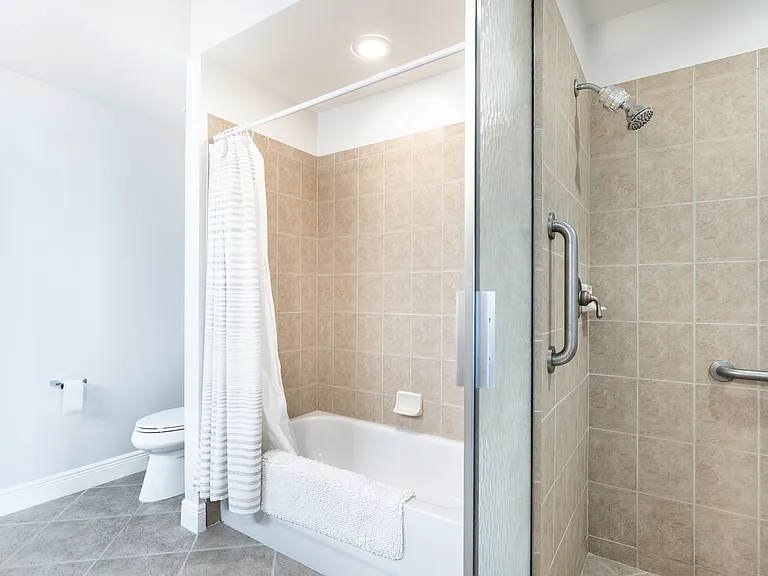 5116 Melbourne St #B-303 — Photo 29