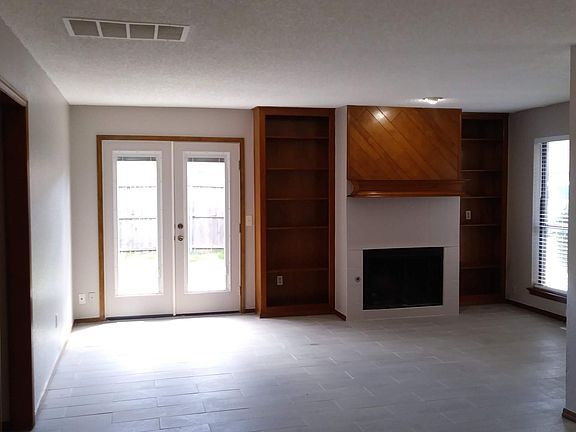 Living area & Door to patio