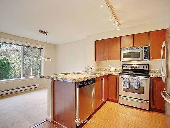 2nd image of 11313 NE 128th St APT E202