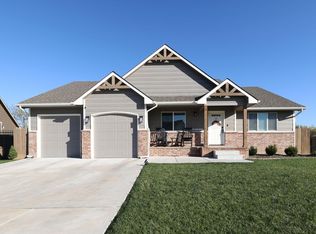 2318 S Chateau St, Wichita, KS 67207